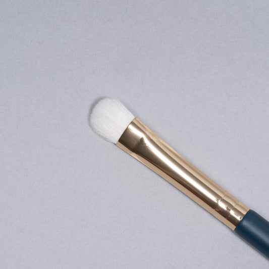 HF5: Smokey eye shader and applicator brush