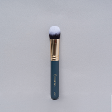Load image into Gallery viewer, HF17: Multi-use cream blusher brush

