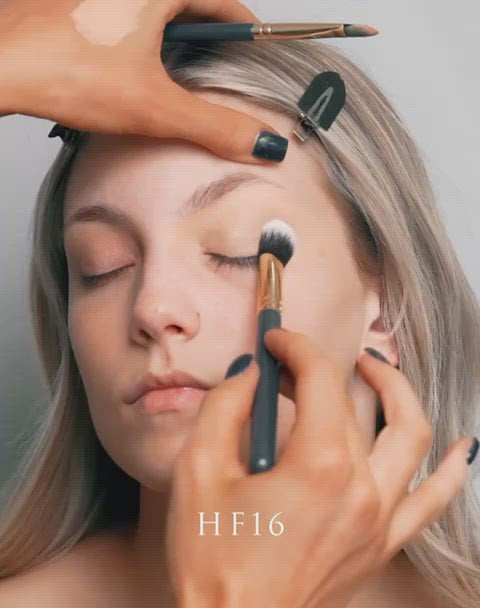 HF16: Multi-use concealer, eye-base and eyeshadow brush