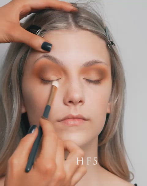 HF5: Smokey eye shader and applicator brush